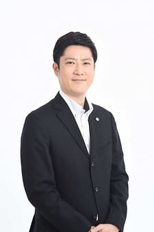 髙𣘺輝雄の写真